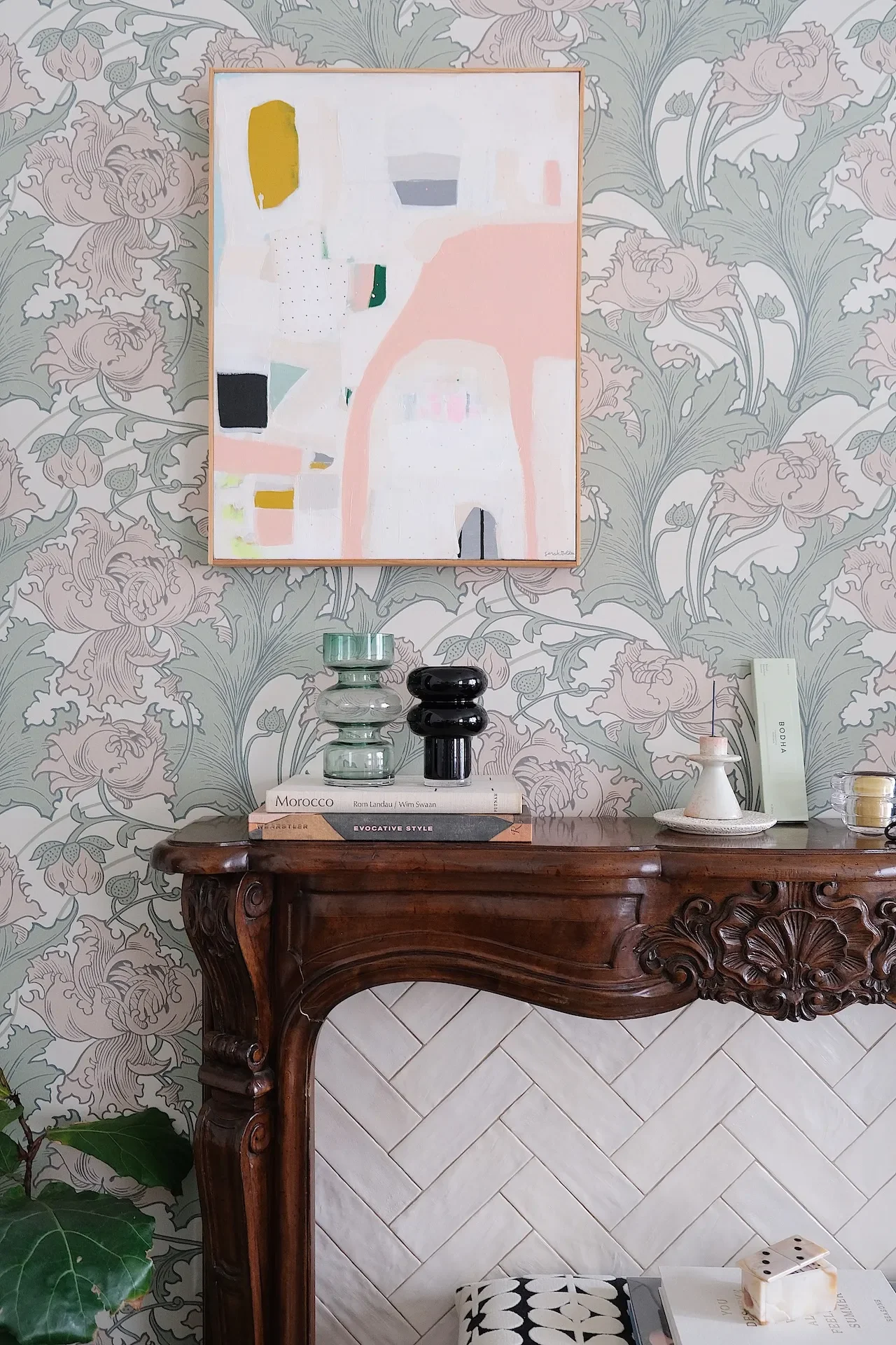 How One Renter Created Her Own Peel-and-Stick Wallpaper