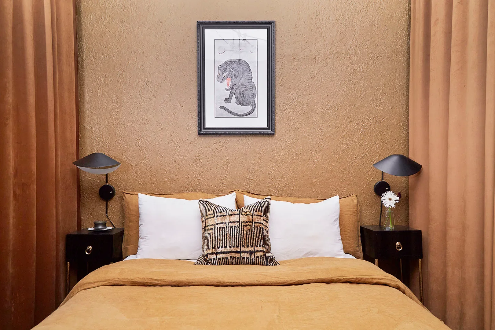 Toasted Marshmallow Paint,Benjamin Moore; Bedding,CB2.