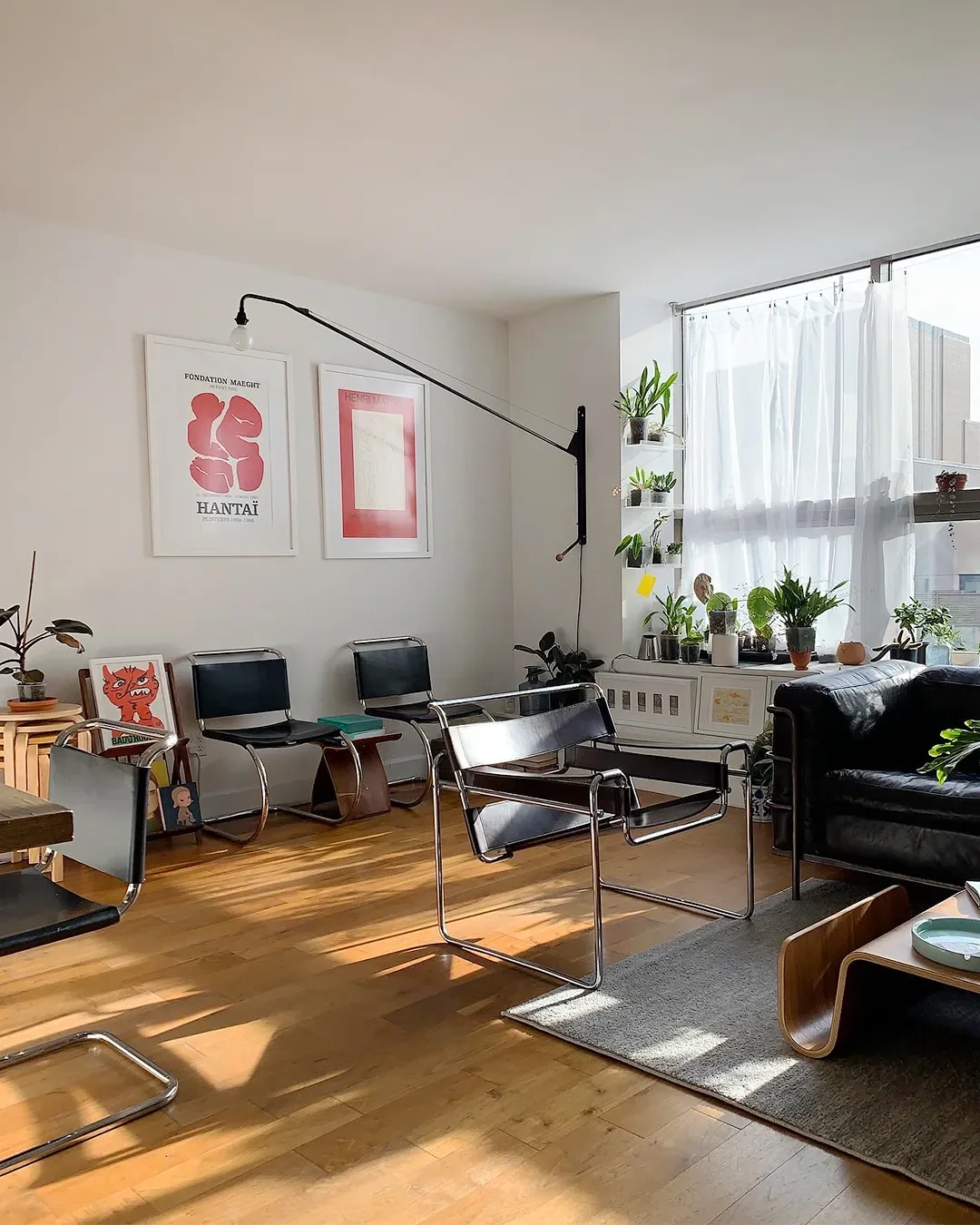 A New York Couple's Living Room, Reimagined Every Weekend